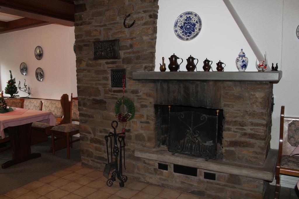 Landgasthof Hotel Zur Linde Im Taunus Gemünden Kültér fotó